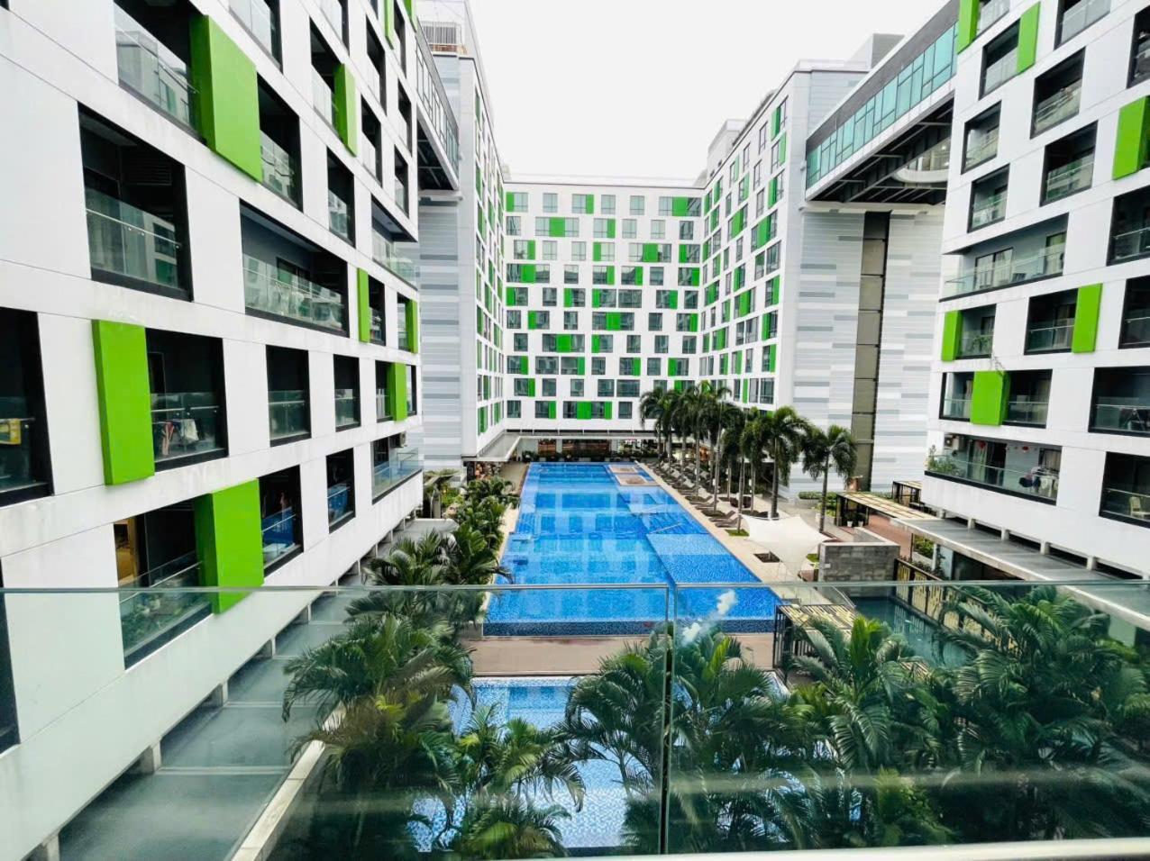 Super Cozy & Quiet Apartment, 1br Republic Plaza * Ho Chi Minh City