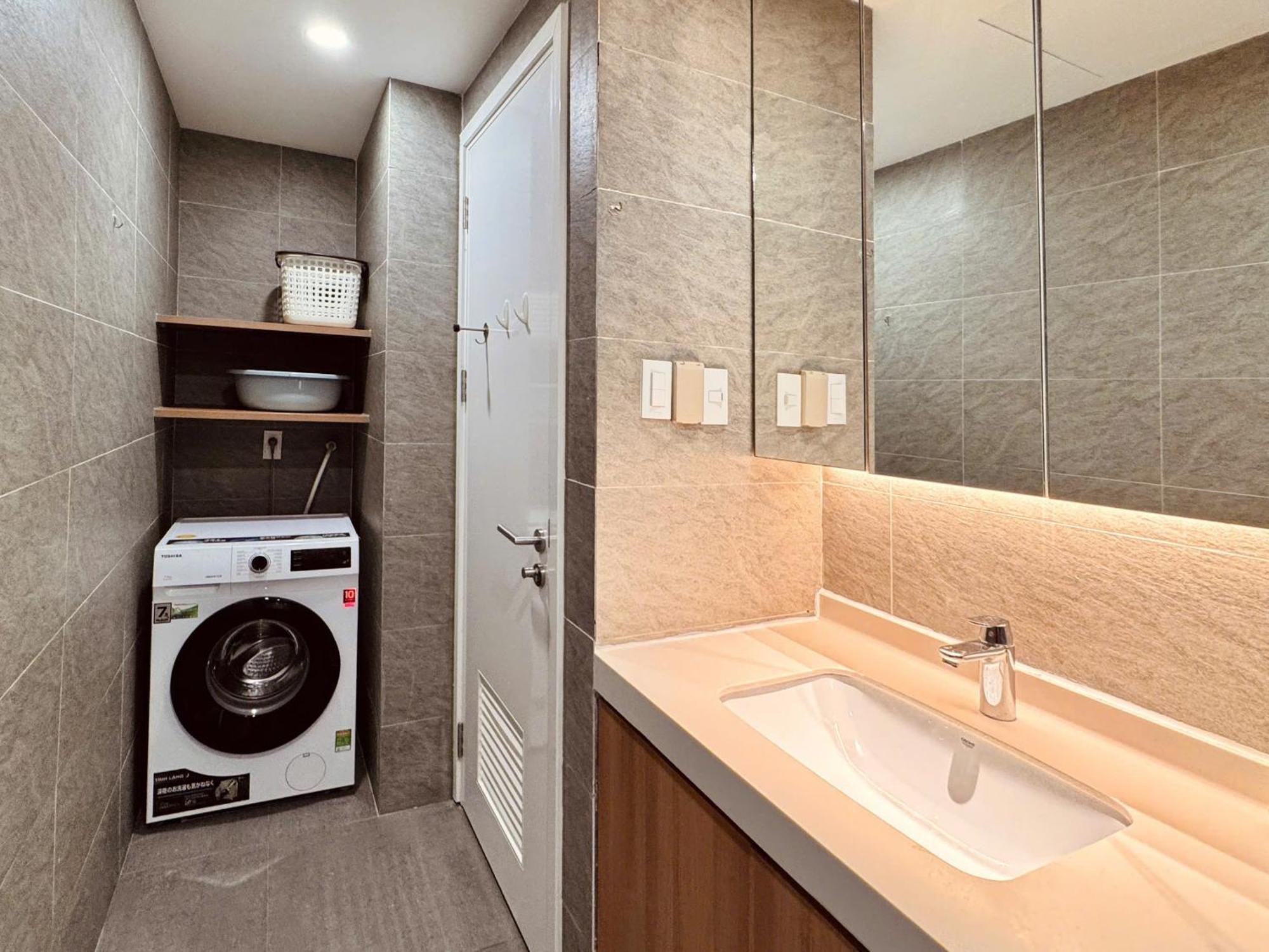 Super Cozy & Quiet Apartment, 1br Republic Plaza Apartment Ho Chi Minh City