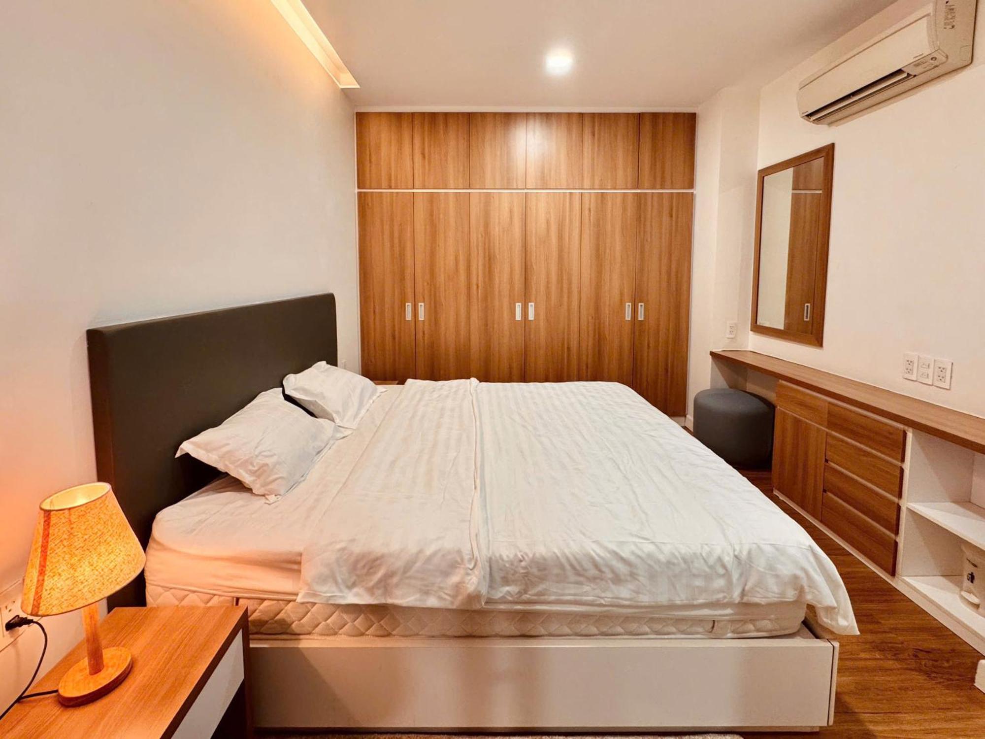 Apartment Super Cozy & Quiet Apartment, 1br Republic Plaza *