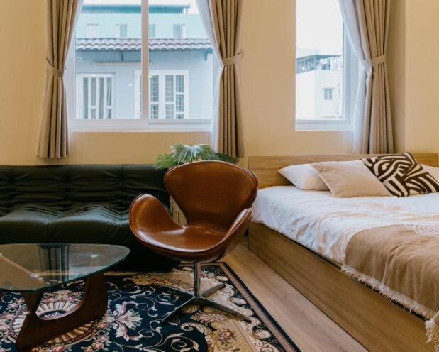 Apartment Duplex Near D1 With Floor To Ceiling Window