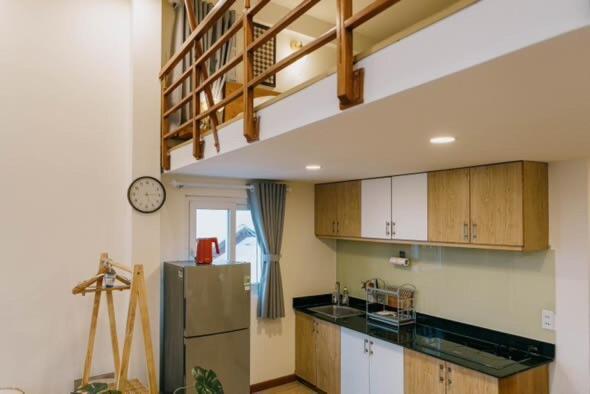 Apartment Duplex Near D1 With Floor To Ceiling Window