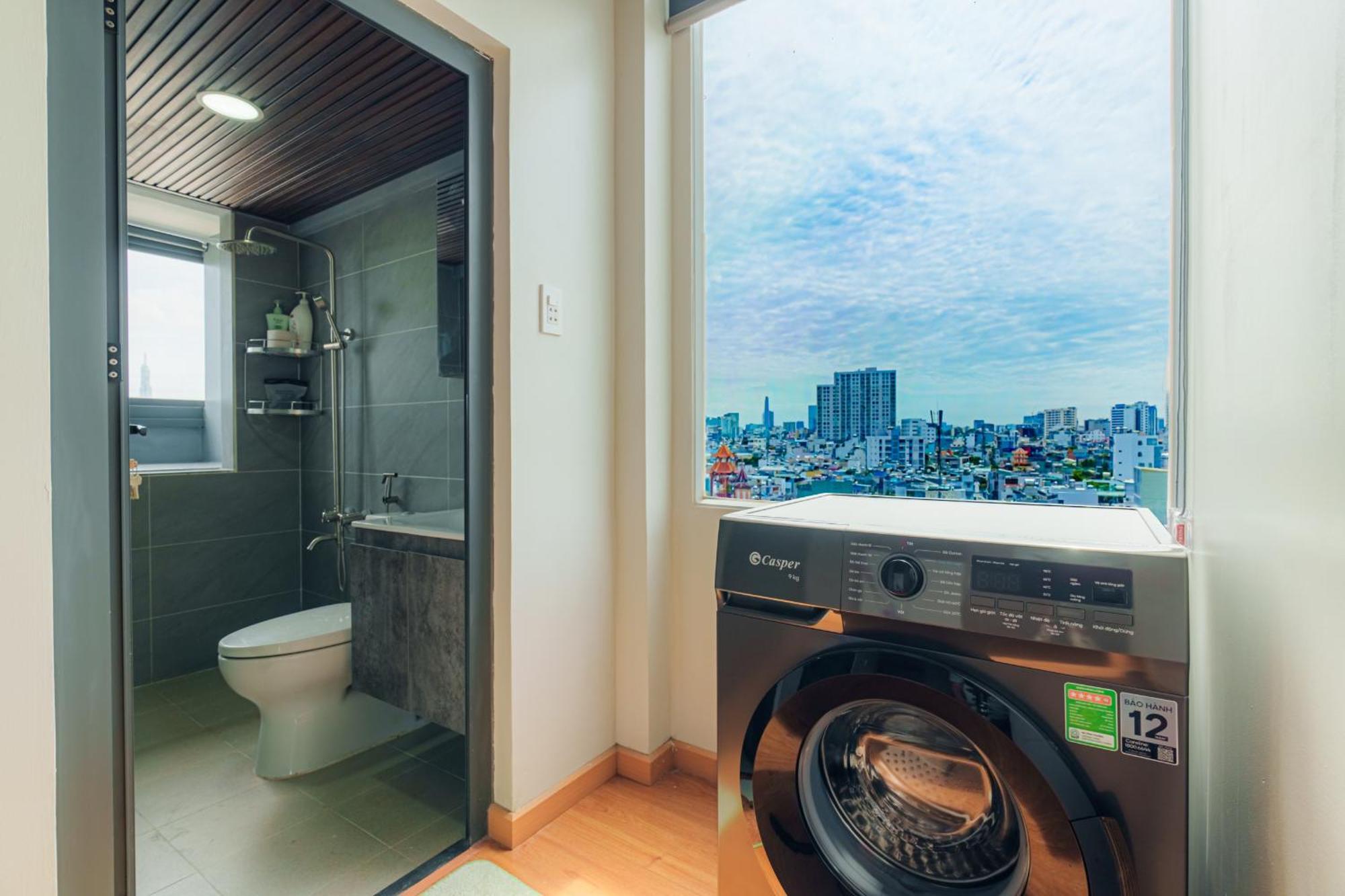 2br With A Fabulous Canal View *