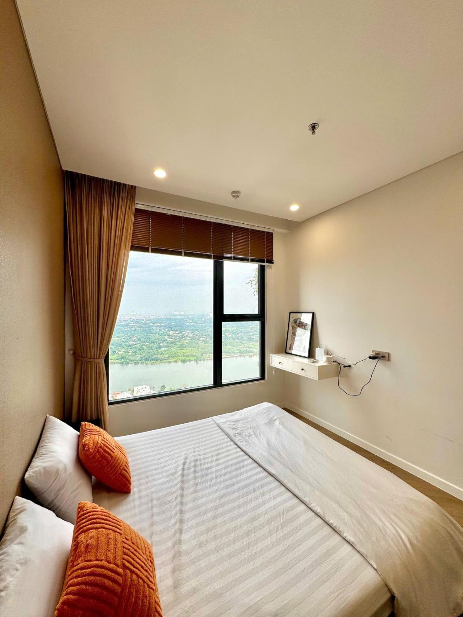 Apartment Lumiere Riverside -37th Floor Amazing View Of Saigon River