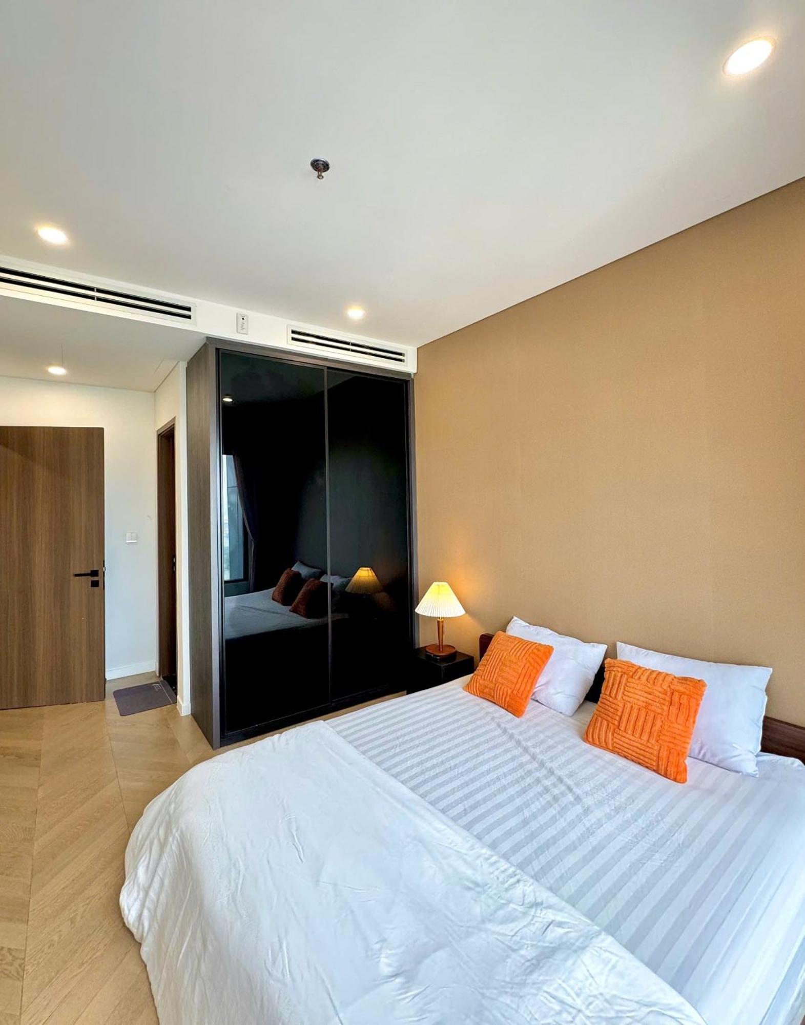 Apartment Lumiere Riverside -37th Floor Amazing View Of Saigon River *