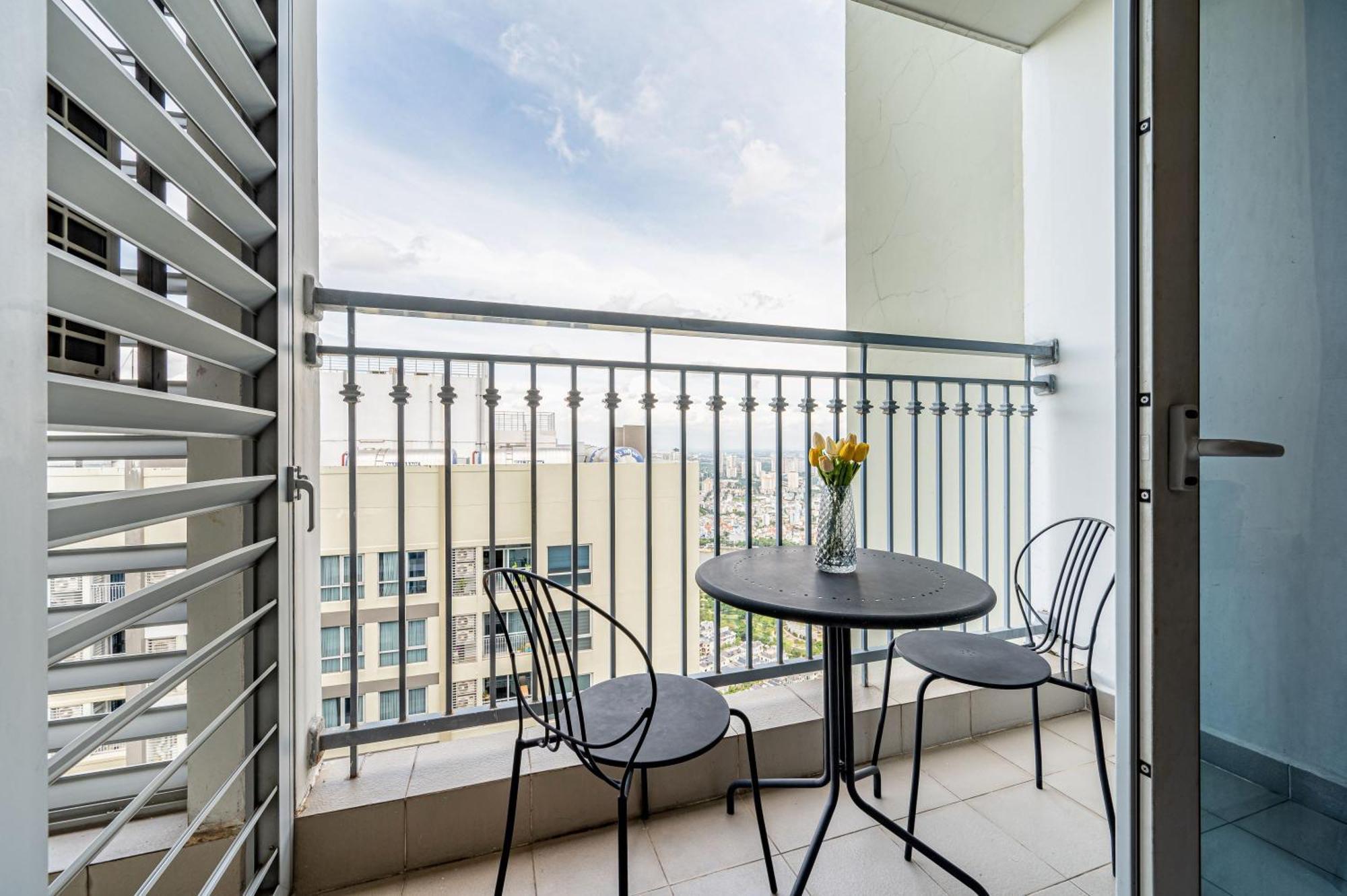 Vinhomes Saigon Romantic * Ho Chi Minh City