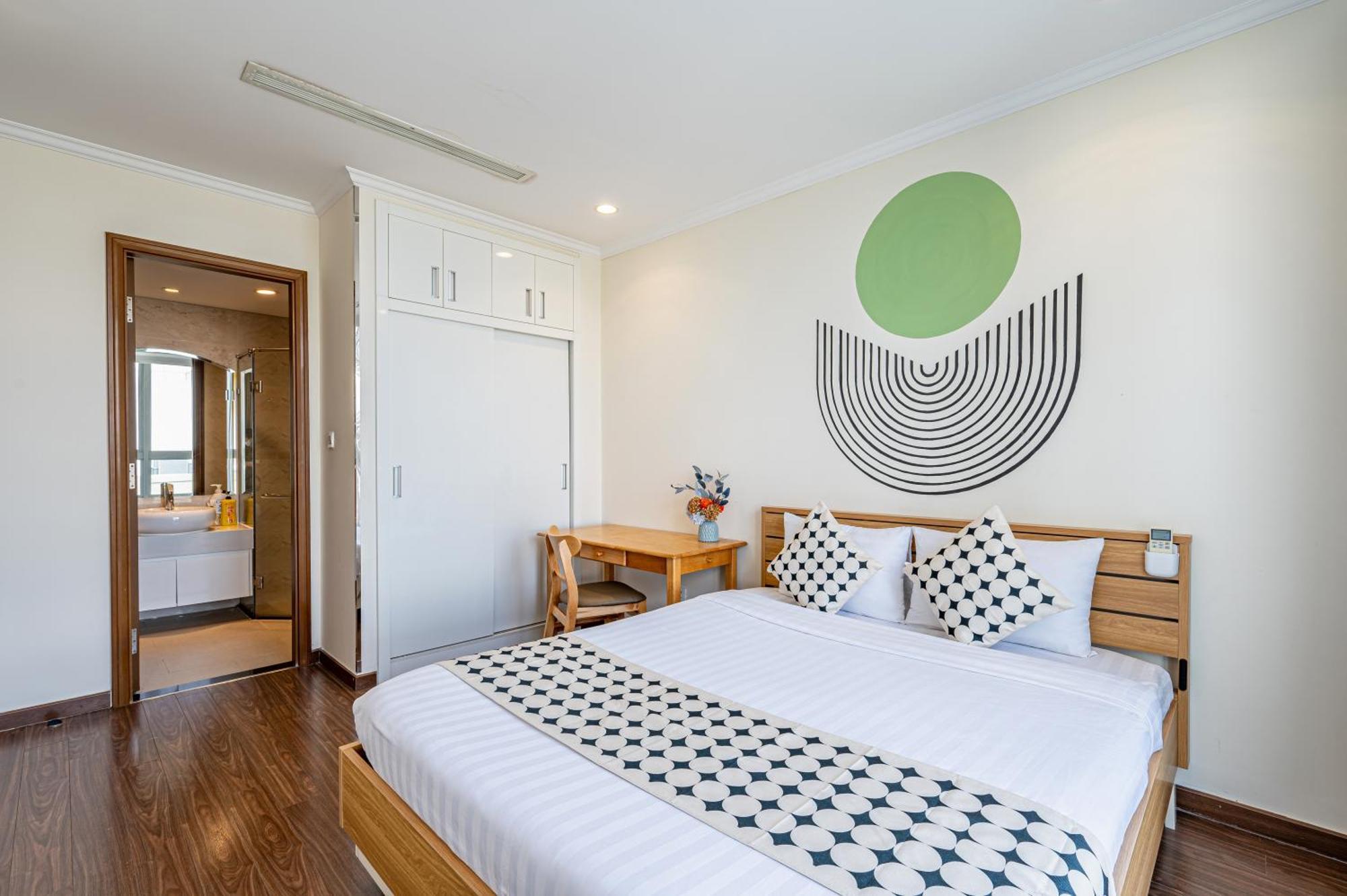Vinhomes Saigon Romantic Apartment *
