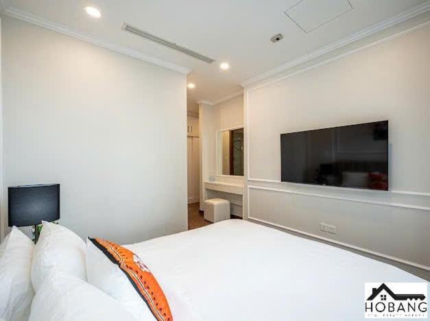 Alex's Luxe Retreat Apartment