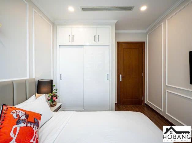 Alex's Luxe Retreat Apartment