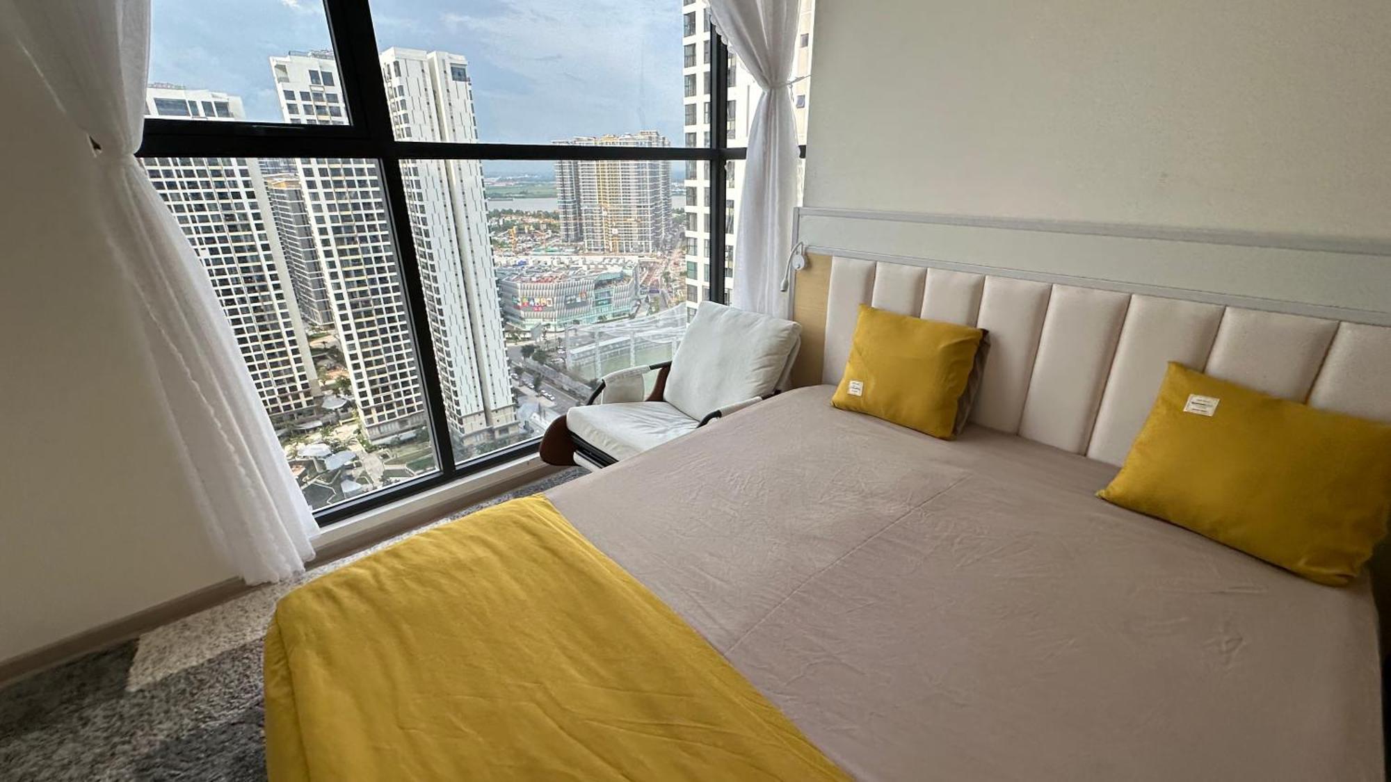 Apartment Vinhome Grandpark Tphcm Vietnam Masteri Centre Point Luxury With Adventure At Your Doorstep - Amusement Park & Poolside Comfort! *