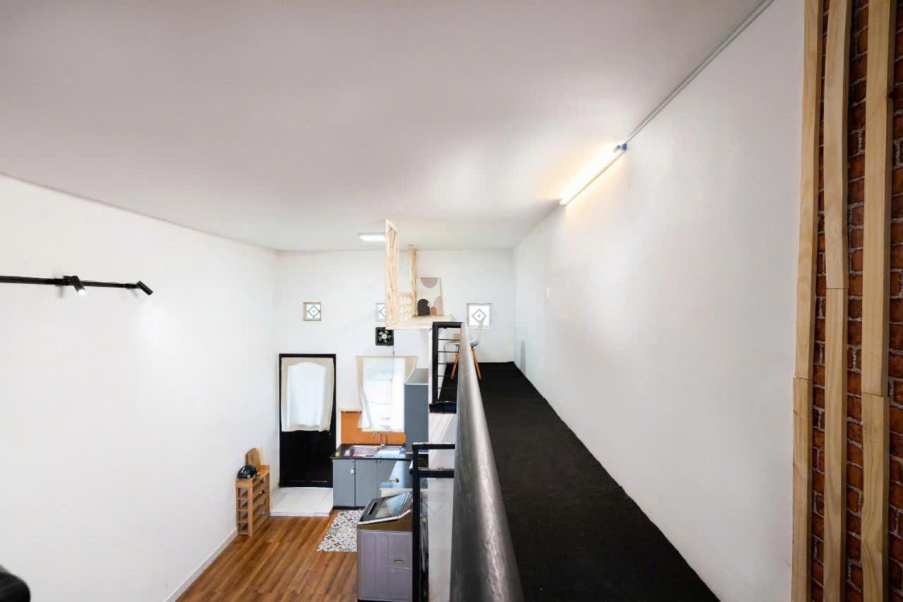 Apartment D's House *