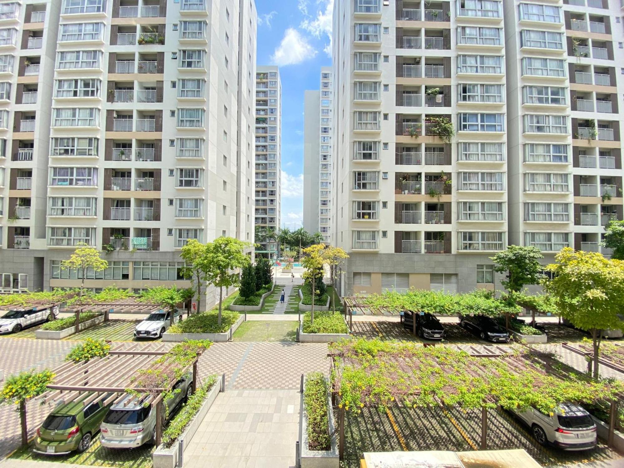 Cozy 3-br In The Center Of District 7 * Ho Chi Minh City