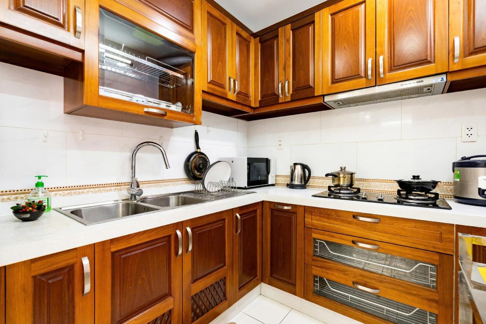 Cozy 3-br In The Center Of District 7 Apartment *