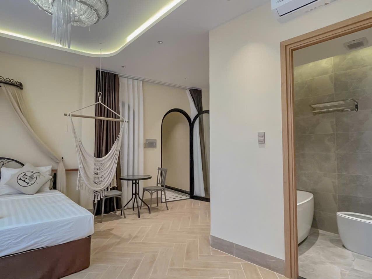 Apartment Luxury 5 Bedroom Townhouse In The Centre *