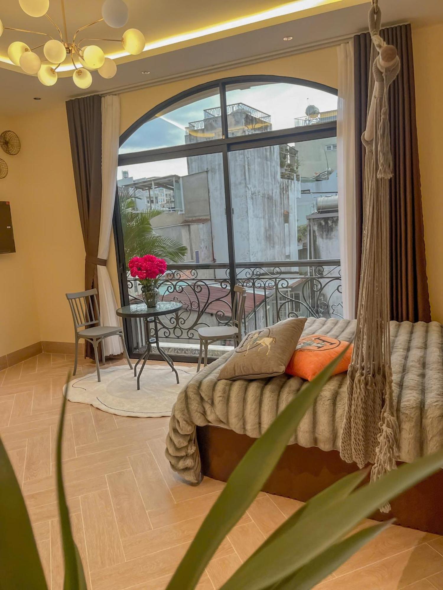 Luxury 5 Bedroom Townhouse In The Centre Apartment *