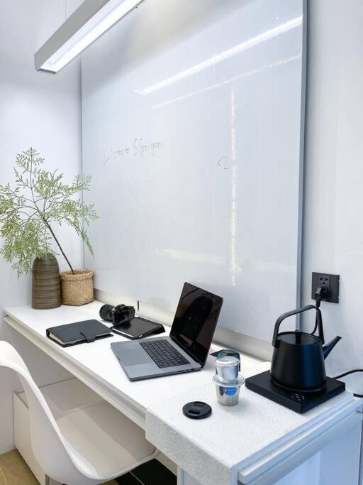 Apartment Song Cham Thu Gian Giua Quan 1 Ho Chi Minh City