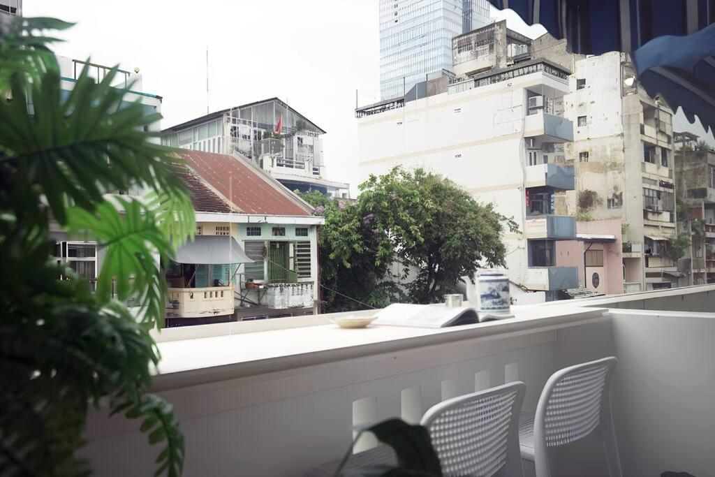 Song Cham Thu Gian Giua Quan 1 Apartment *