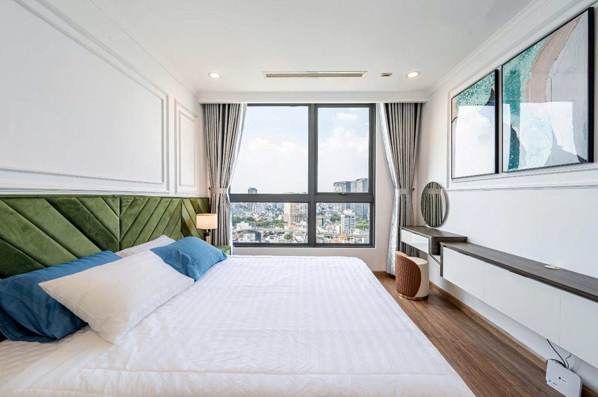 Vinhomes Hobang Luxury Apartment *