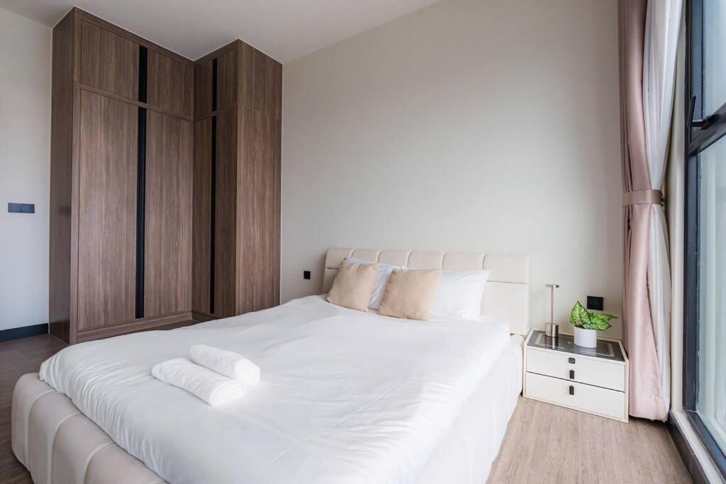 Apartment 2 Bedroom Minimal Luxury