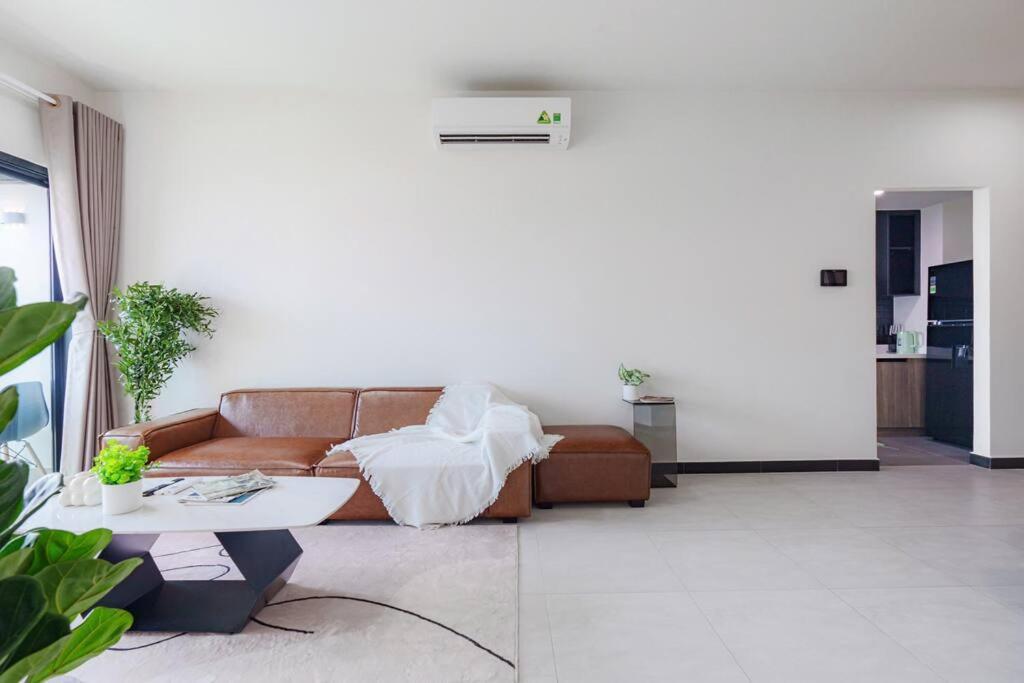 2 Bedroom Minimal Luxury * Ho Chi Minh City