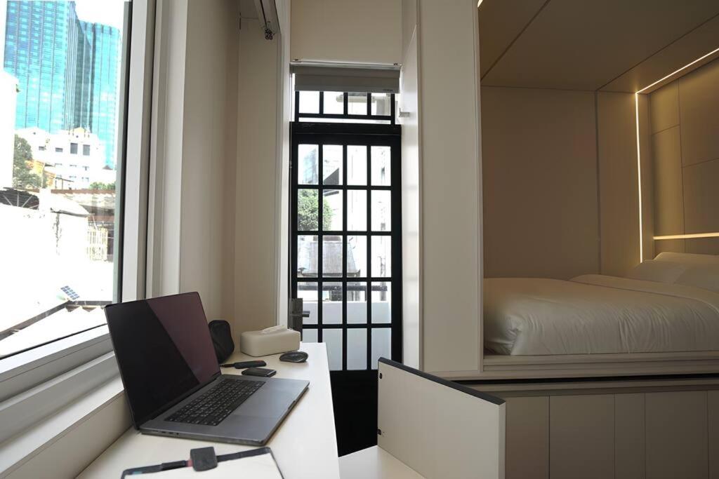 Compact Lifestyle District 1 Apartment *