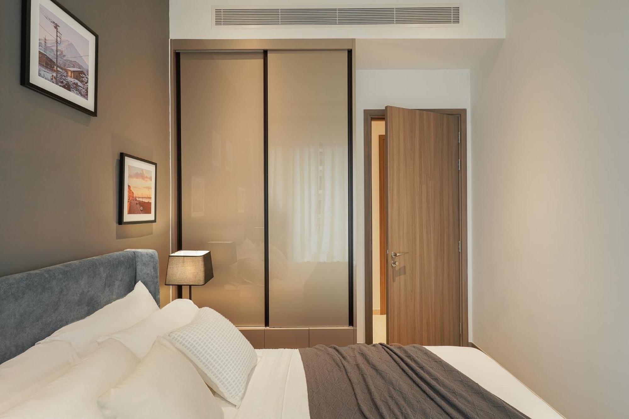 Marq District 1 Elite Apartel By Ssens Apartment