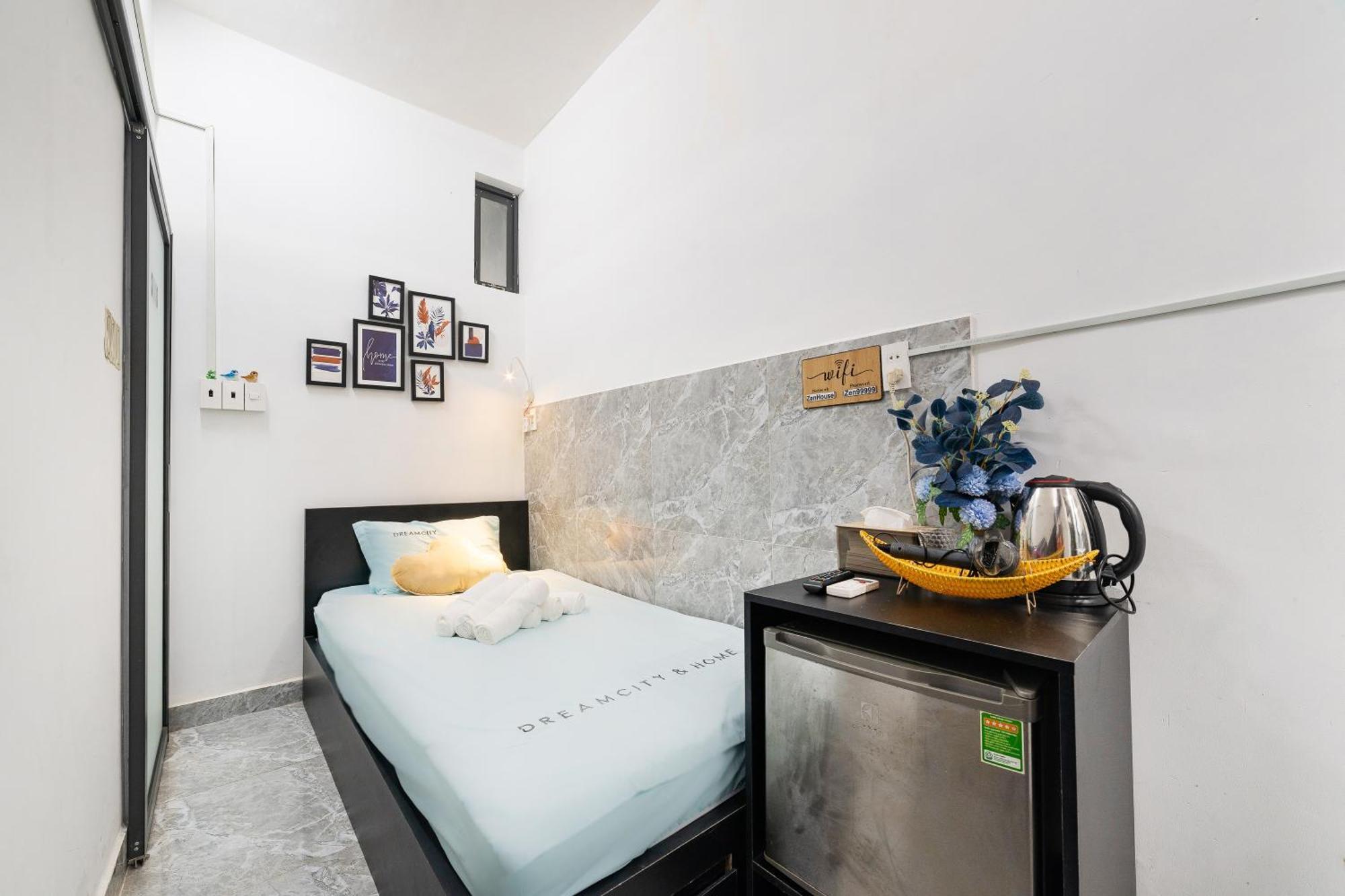 Super Cheap - Balcony & Netflix - Bui Vien