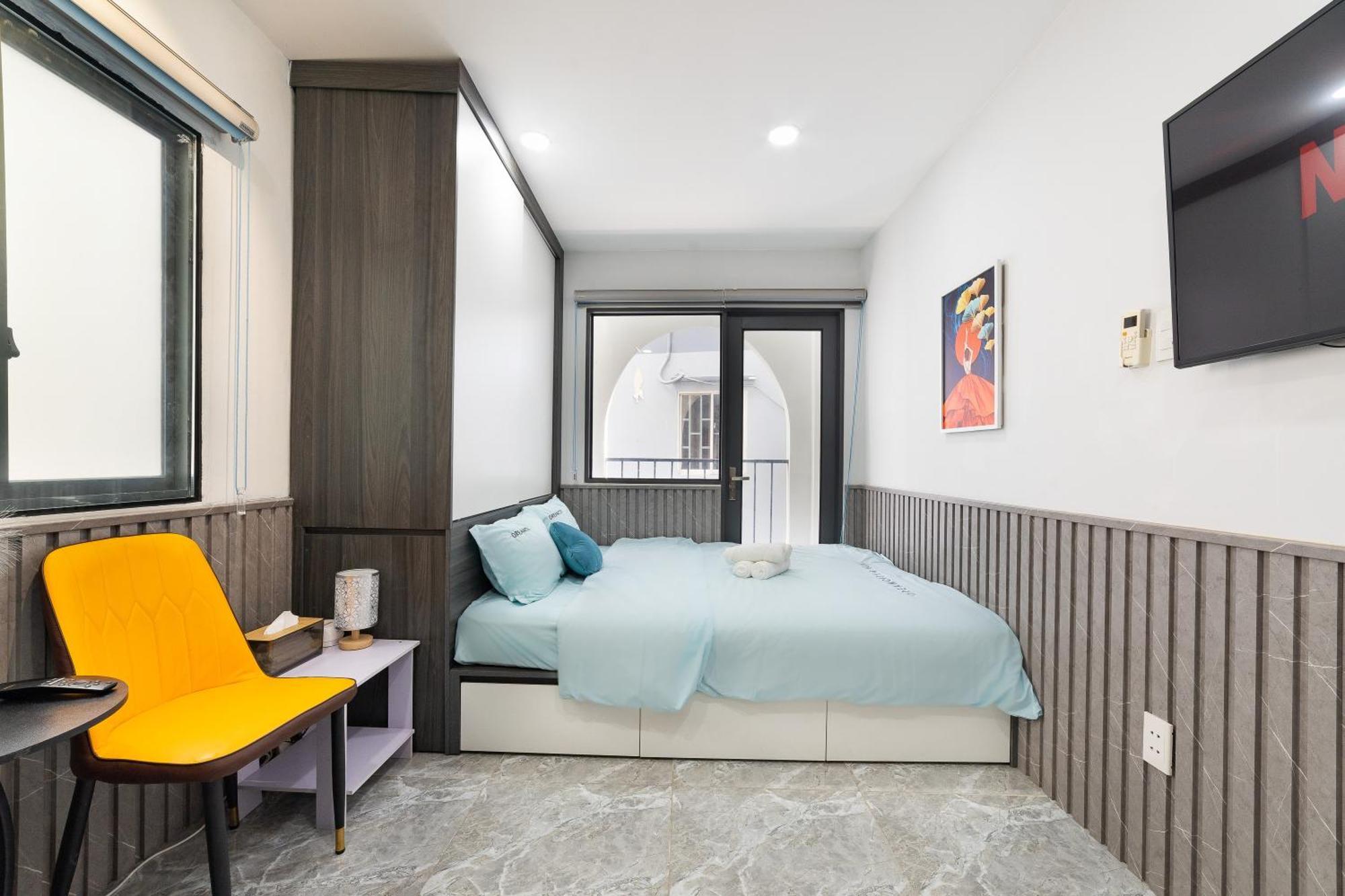 Homestay Super Cheap - Balcony & Netflix - Bui Vien *