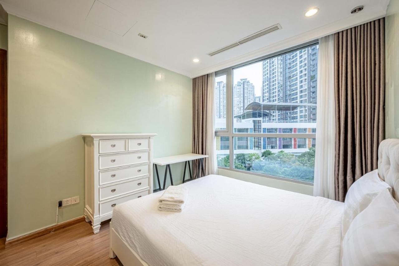 Apartment 3br Landmark 2 Vinhome Park *