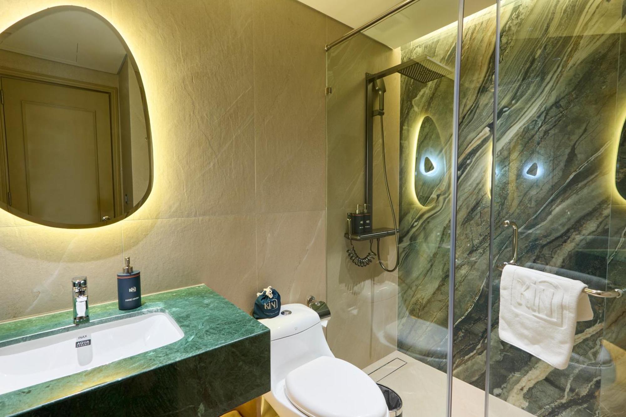 Kin Ly Tu Trong Hotel