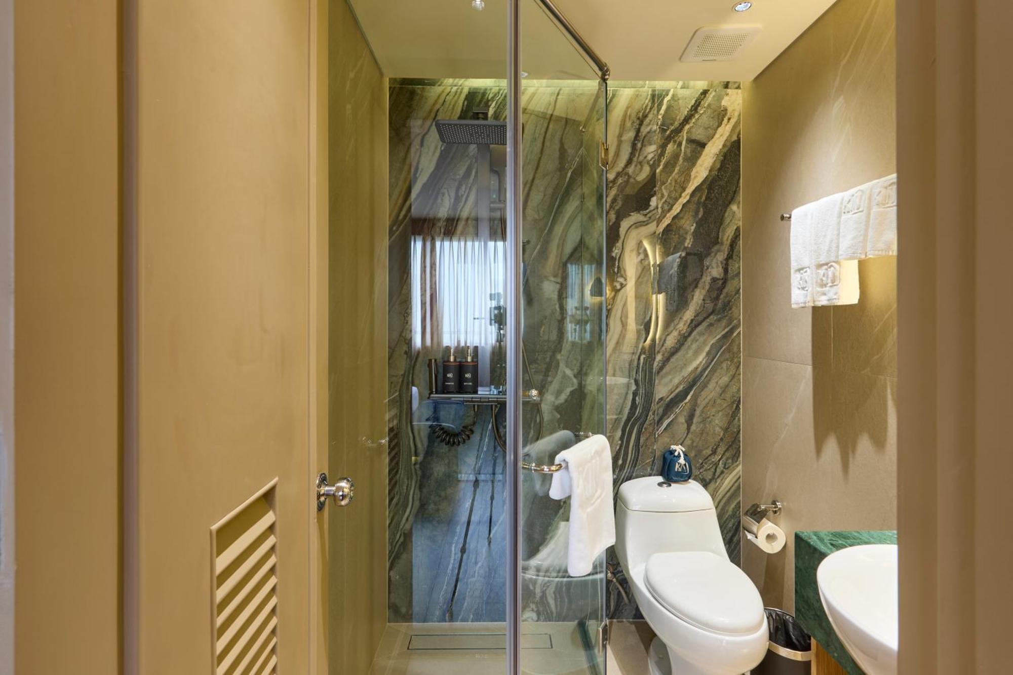 Hotel Kin Ly Tu Trong