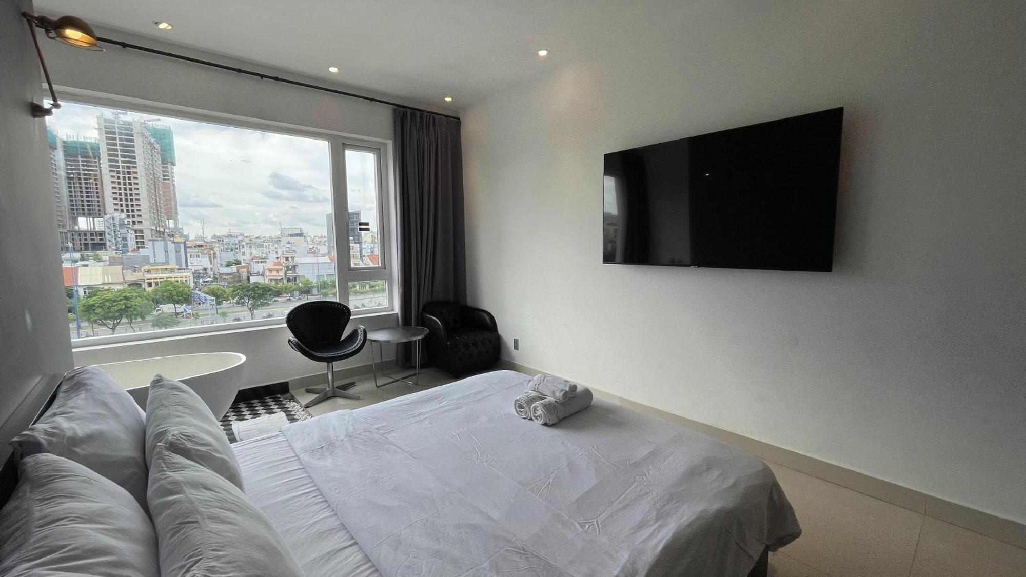 Hotel A In Riverside