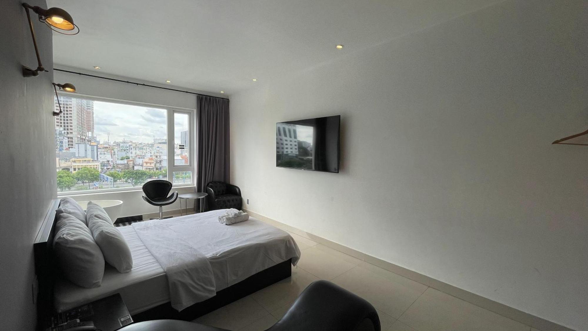Hotel A In Riverside 2*