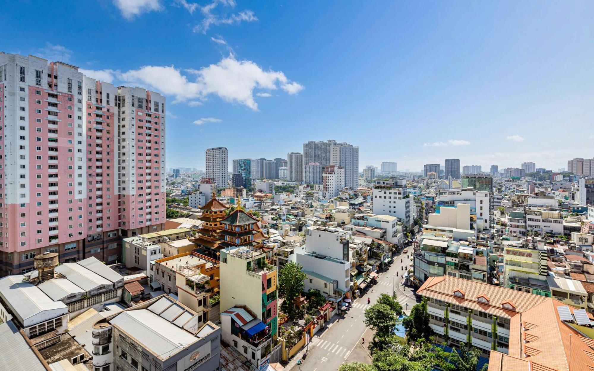 Aris Soho Balcony Saigon District 1 * Ho Chi Minh City