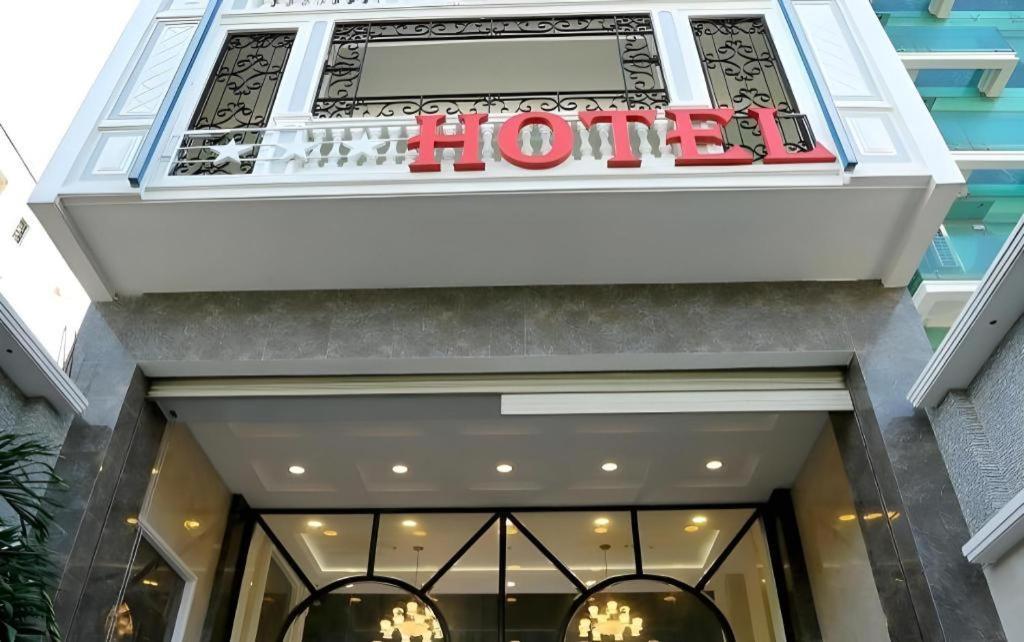 C'lavie - Saigon Airport Hotel 2*