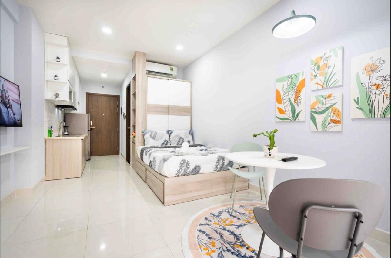 Aparthotel Saigon Royal D4 - Serene Pool View - Hana Ho Chi Minh City