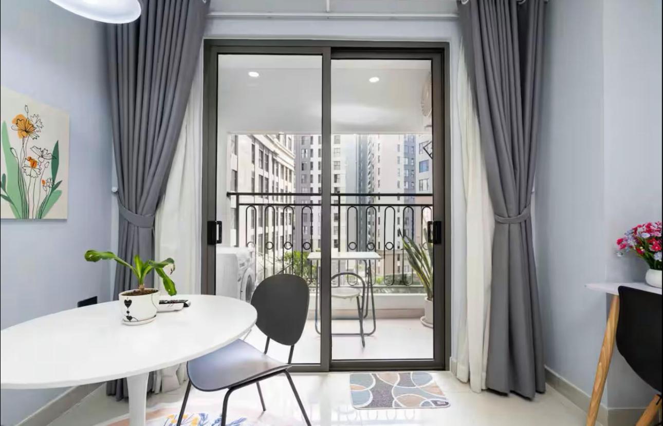 Saigon Royal D4 - Serene Pool View - Hana *