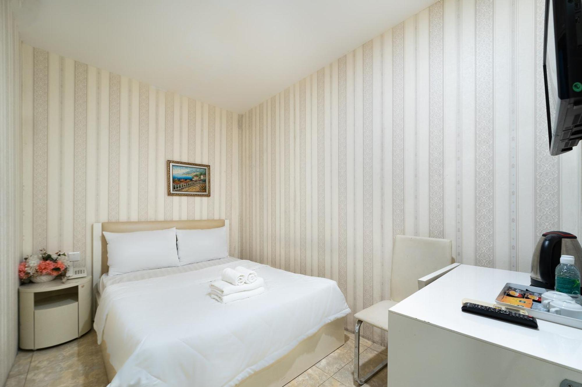 Win & Hotel *