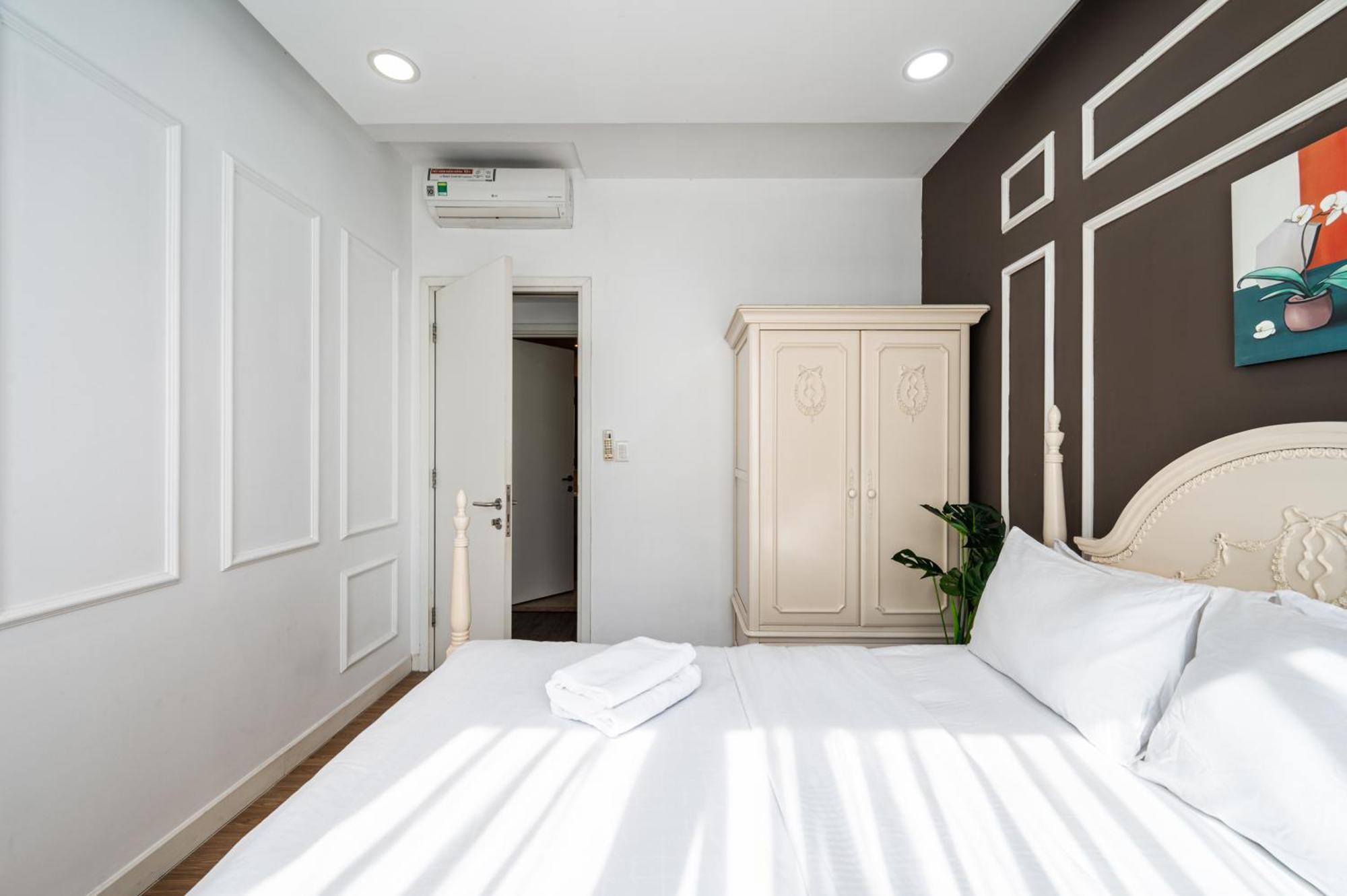 Apartment Masteri Thao Dien - *