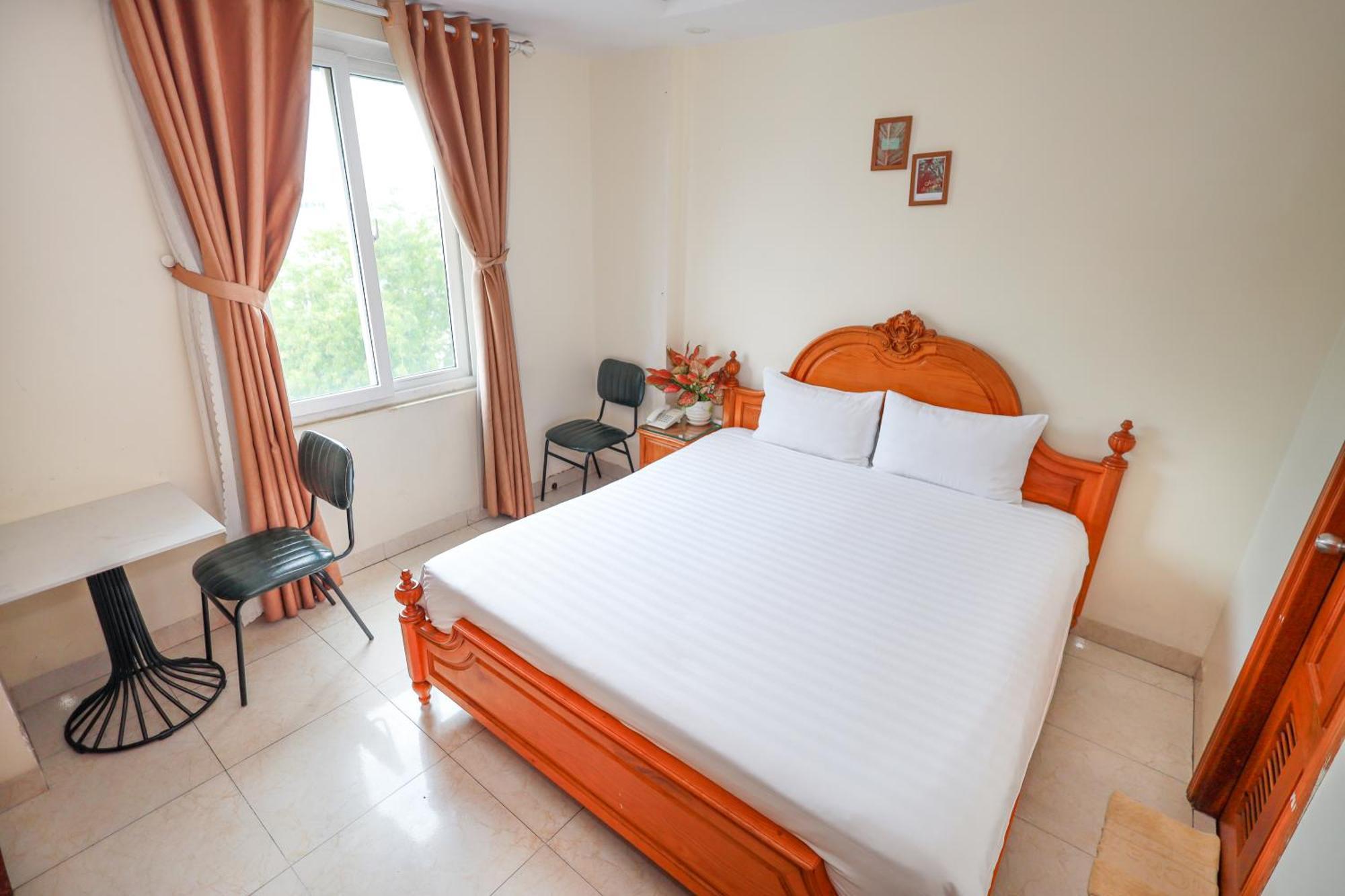 Hotel Sazi Erato Airport Hotel 2*