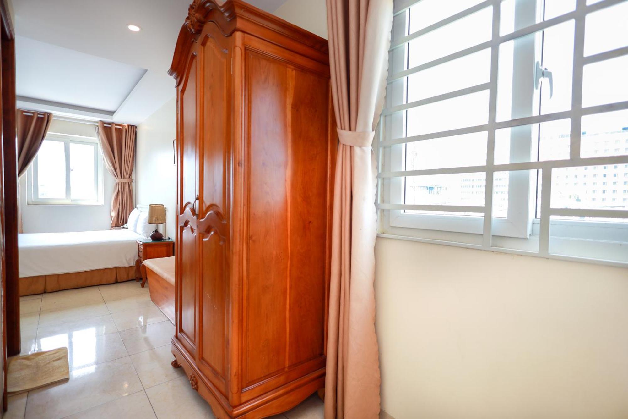 Sazi Erato Airport Hotel 2*