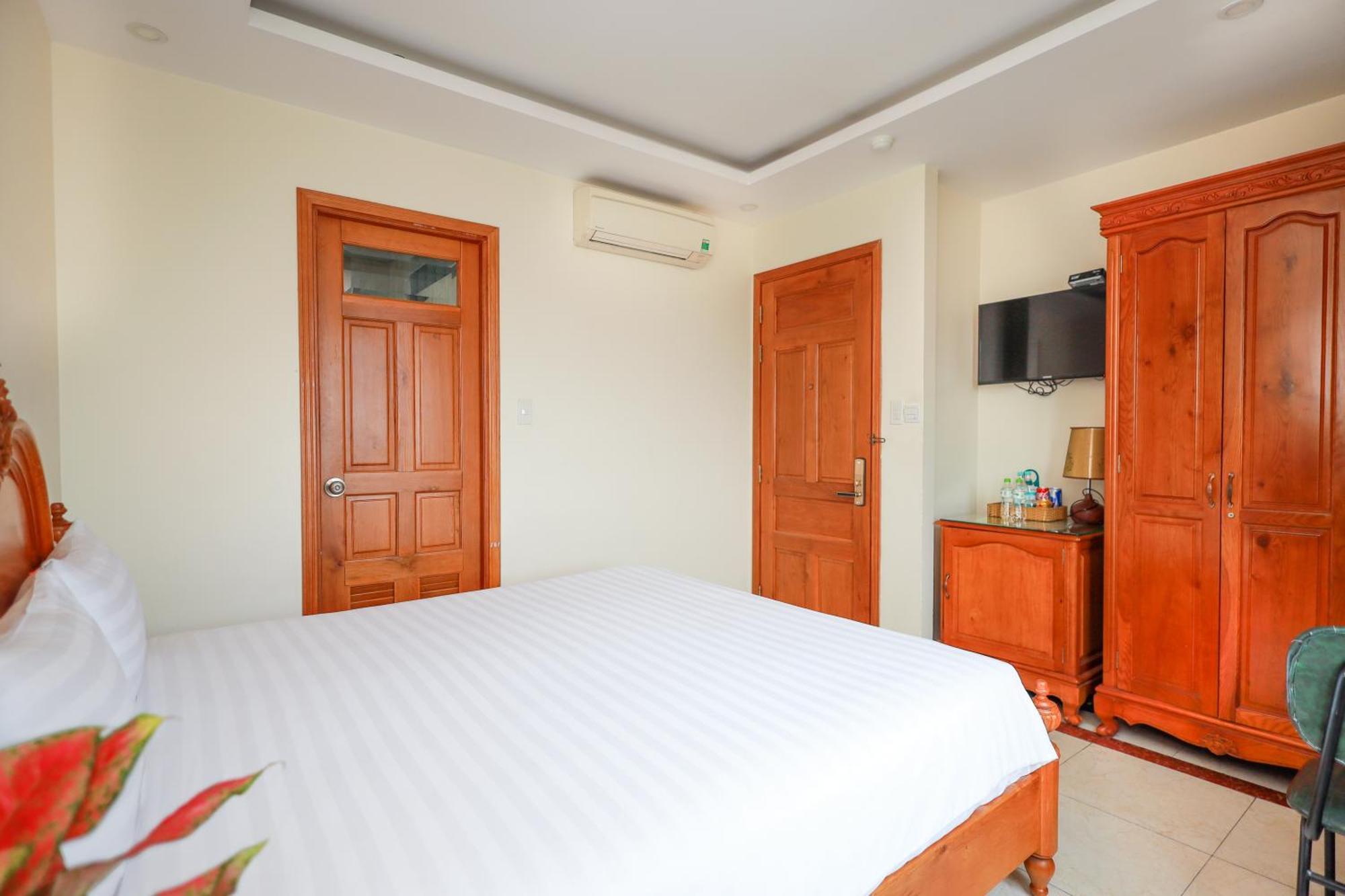 Sazi Erato Airport Hotel
