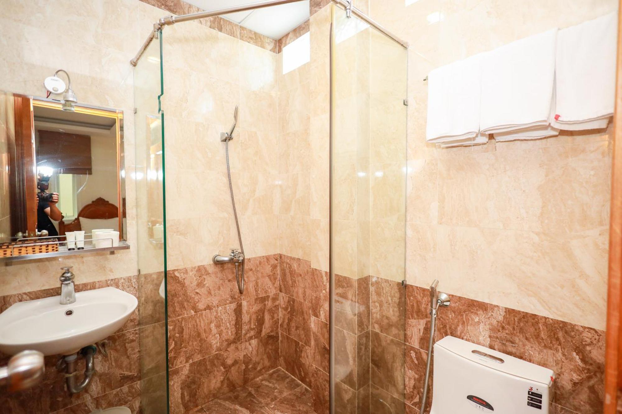 Sazi Erato Airport Hotel Hotel Ho Chi Minh City