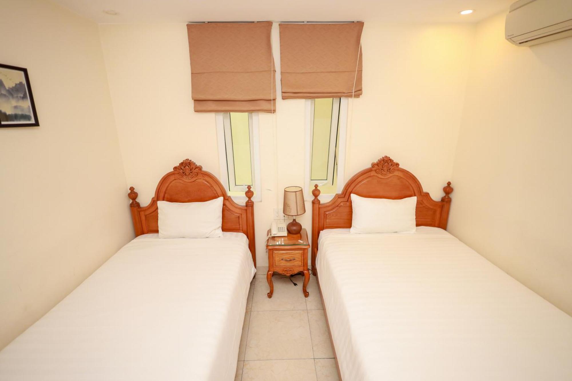 Hotel Sazi Erato Airport Hotel 2*