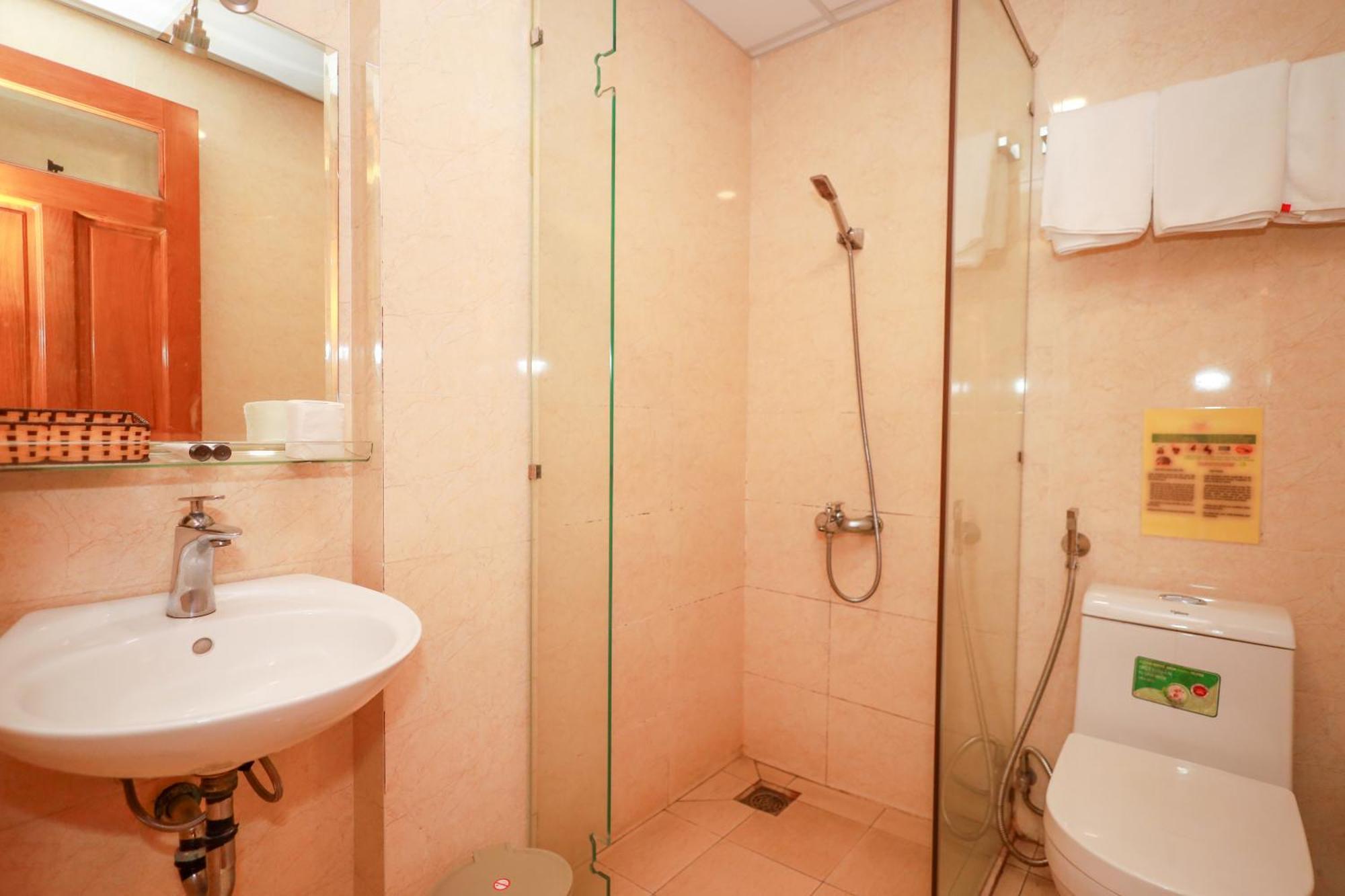 Sazi Erato Airport Hotel Hotel