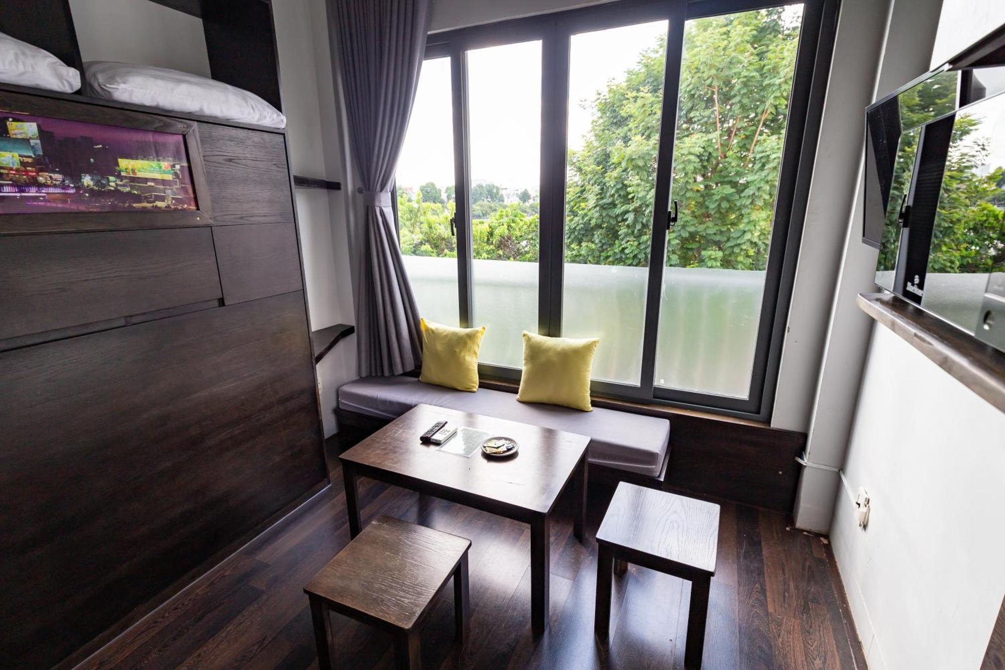 Cozy Riverview Of Livinginn