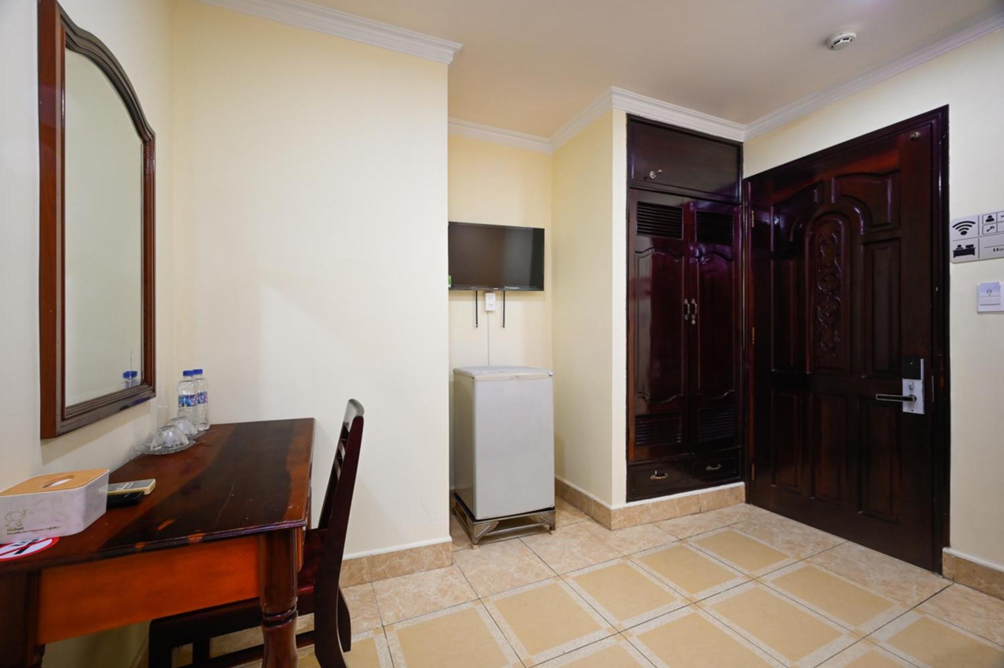 Hotel Rainbow Airport 3*