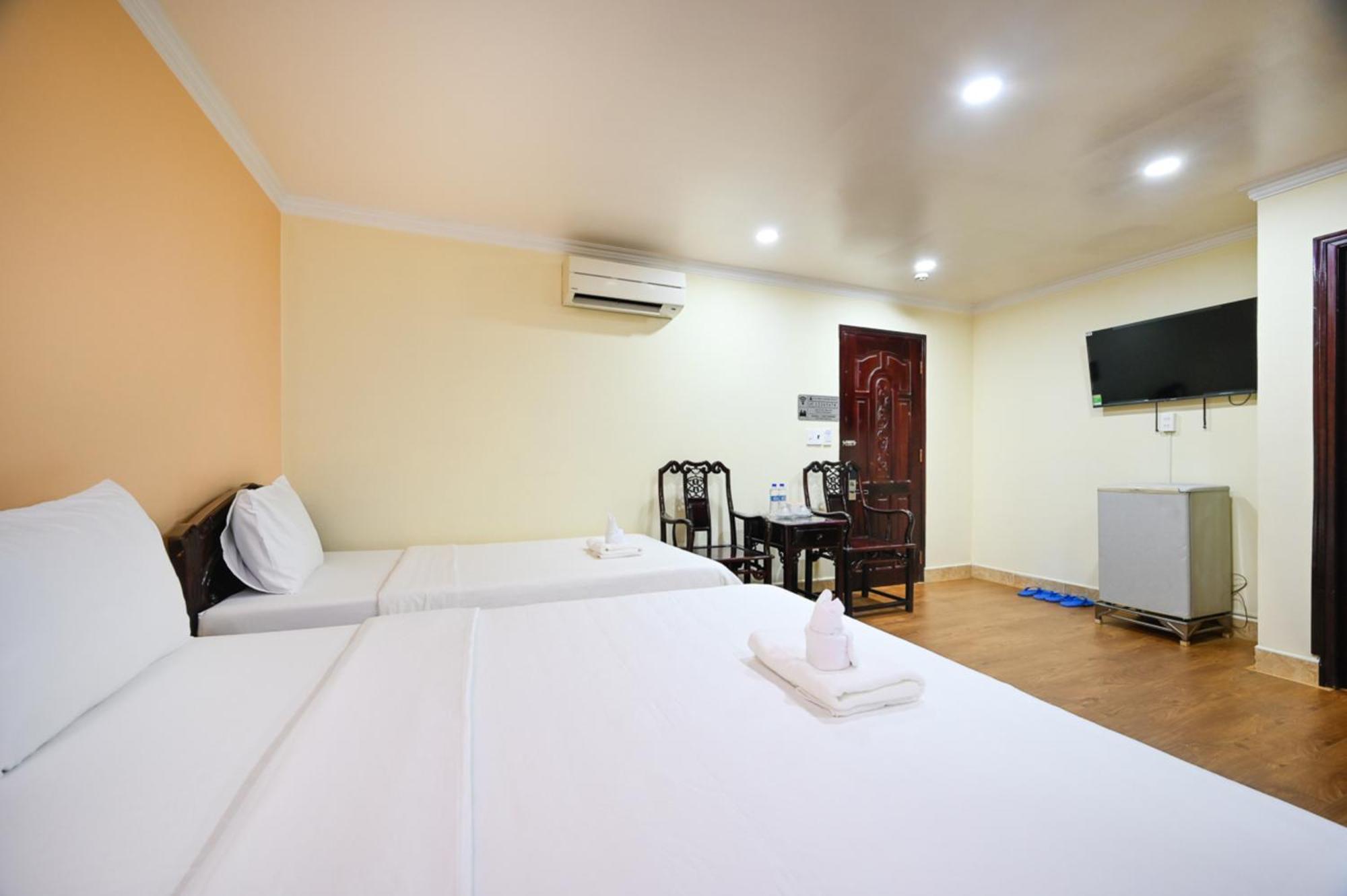 Rainbow Airport Hotel 3*