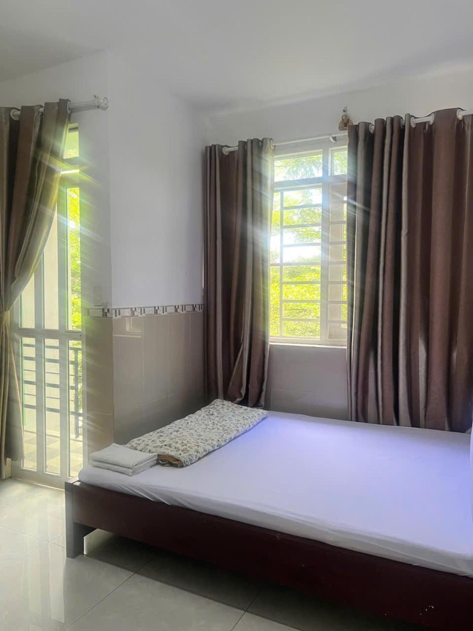 Aparthotel Khach San Doan Gia Bandar Ho Chi Minh