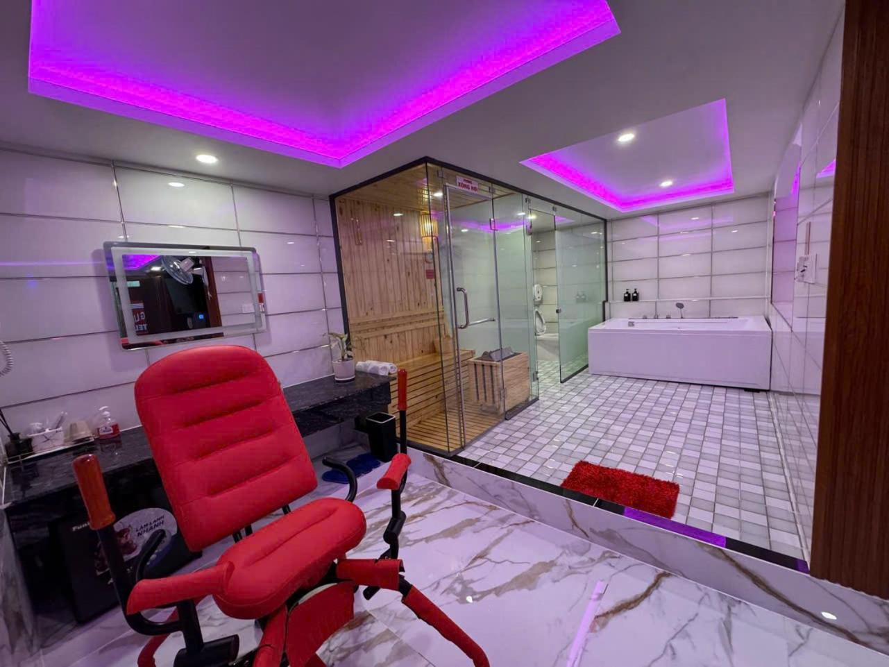 Khach San Phuong Linh 2 Hotel