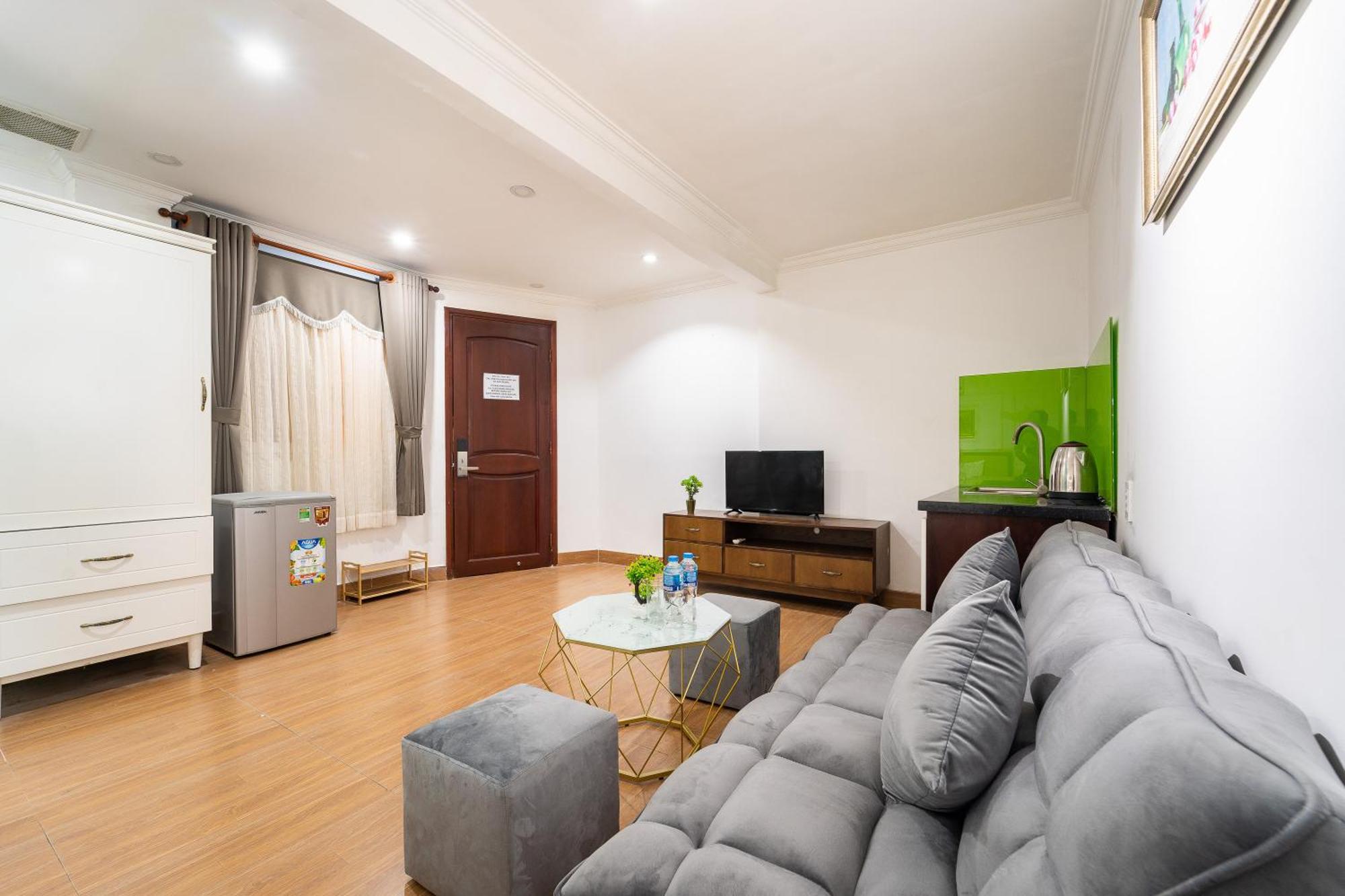 Gin House & Near Turtle TP. Hồ Chí Minh